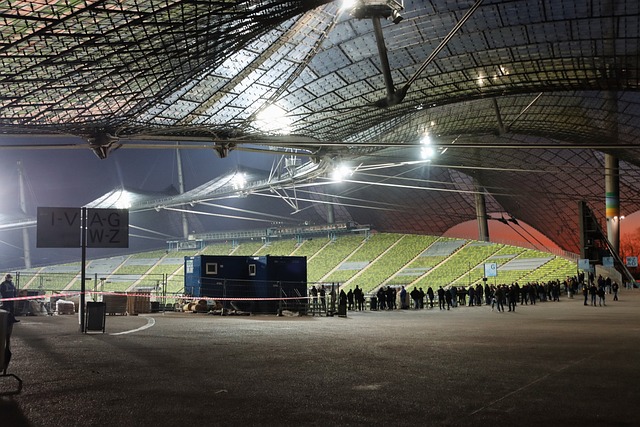 着球迷们的 着球迷们的